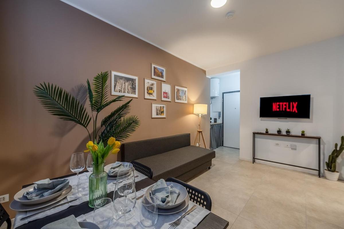 Authentic Private Flat 2 Min From Navigli Milão Exterior foto
