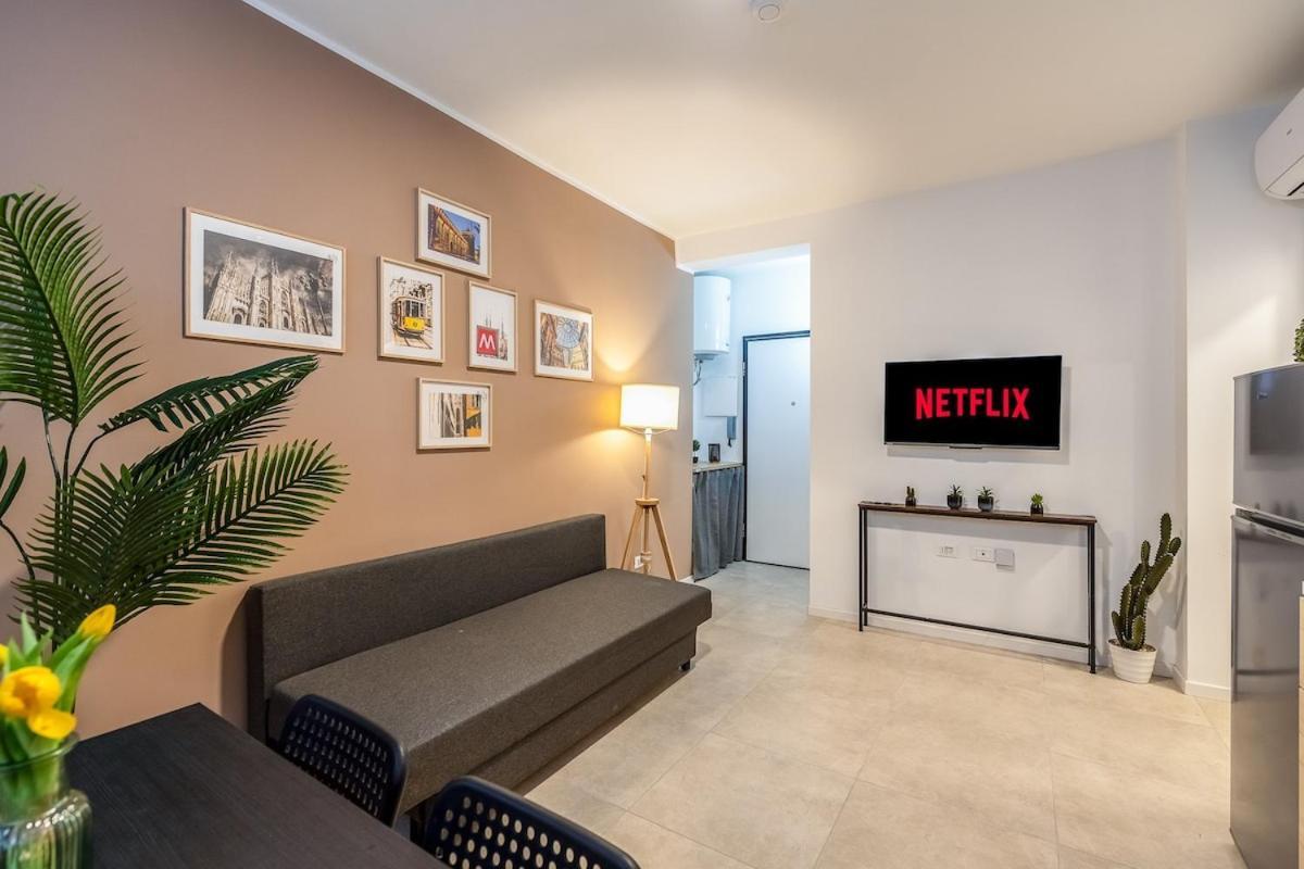 Authentic Private Flat 2 Min From Navigli Milão Exterior foto